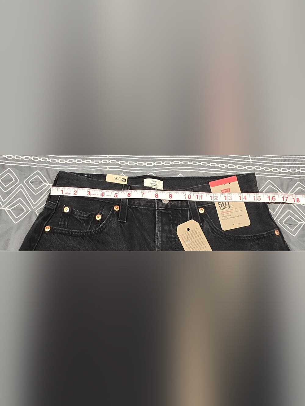 Levis 501 High Waisted Black Denim Shorts Size 28 - Picture 6 of 10